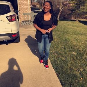 Meet your Posher, Tyjia